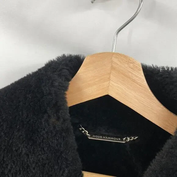 Nour Hammour S Nyla Simple Cropped Shearling Jacket in Cognac & Black - Picture 5 of 17